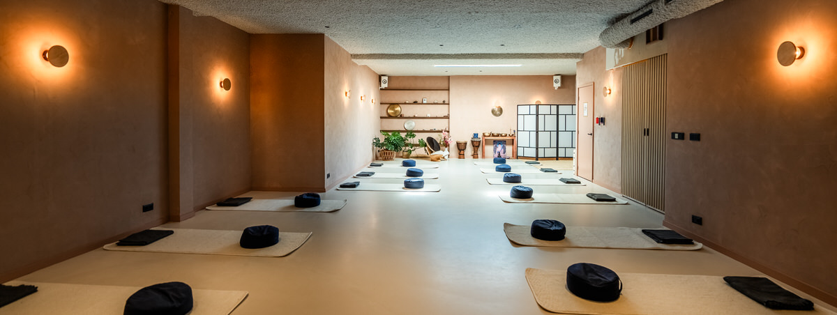 Zaal in Bilthoven voor een Kundalini Awakening sessie